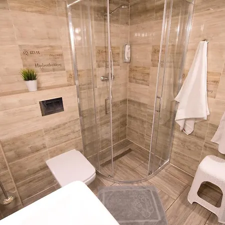 Plazowa 11 Apartman *